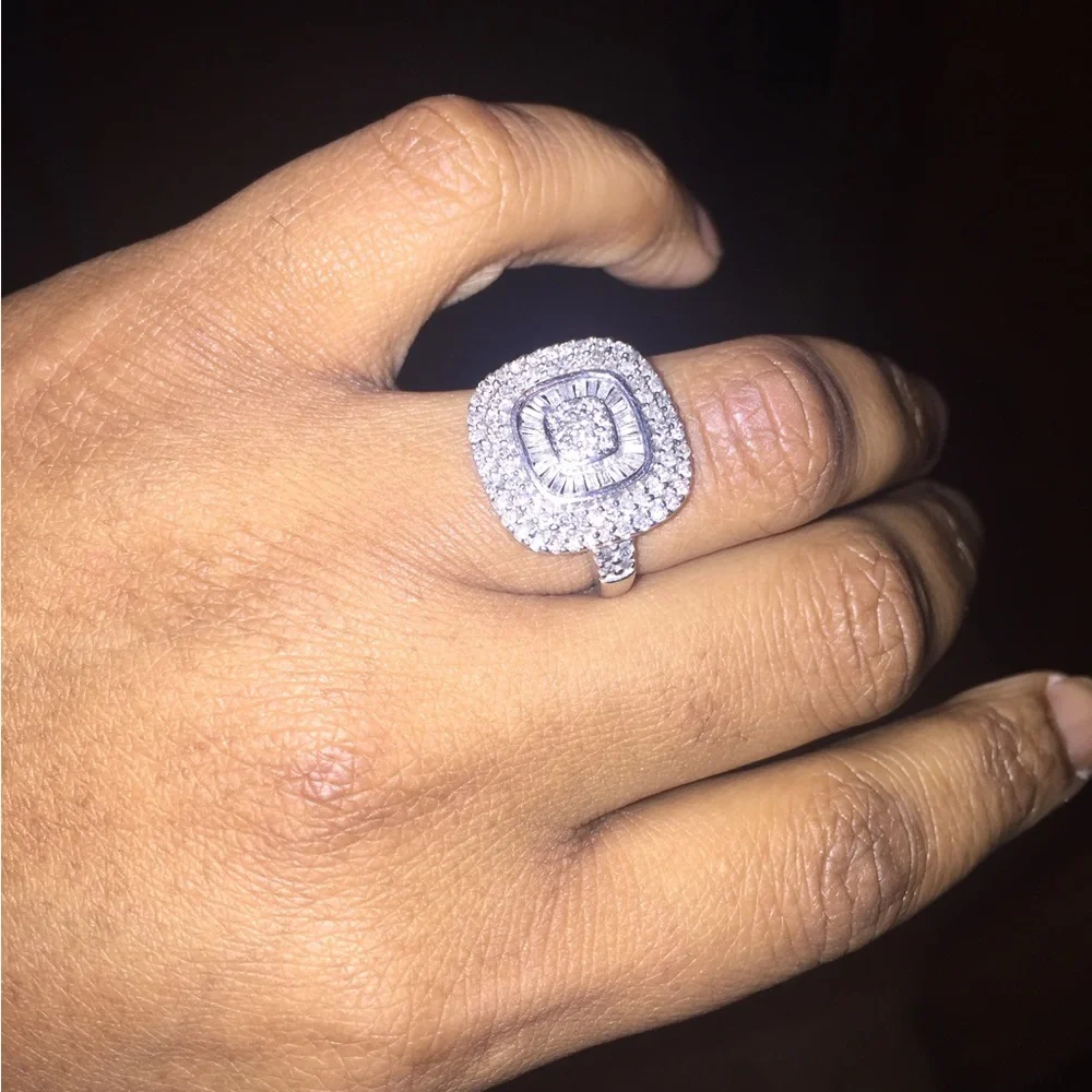 Diamond Ring - Picture 2 of 6